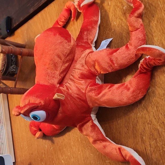 Disney Store Finding Dory Hank Plush - Picture 5 of 8